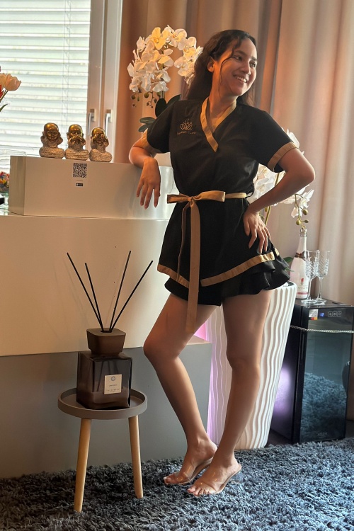 Masseurin Elena