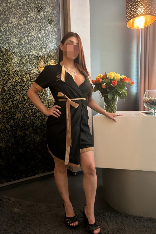 Masseurin Emily