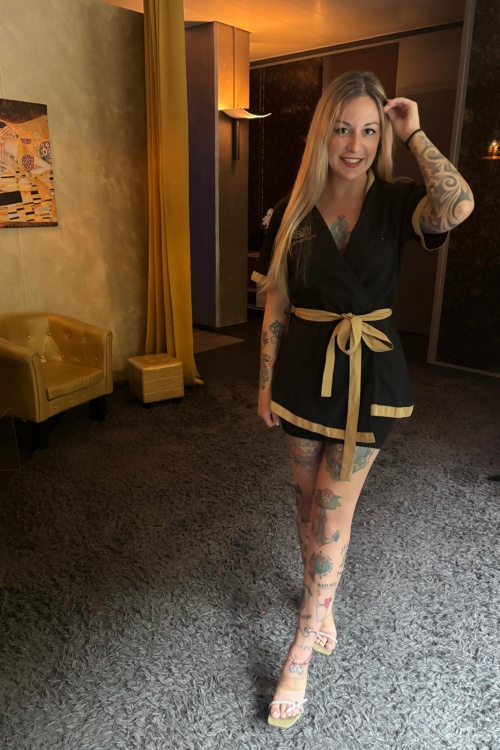 Masseurin Violetta