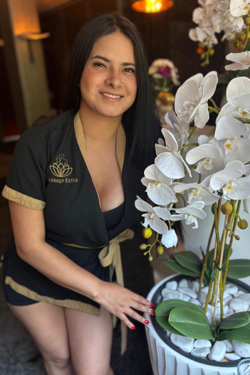 Masseurin Gina